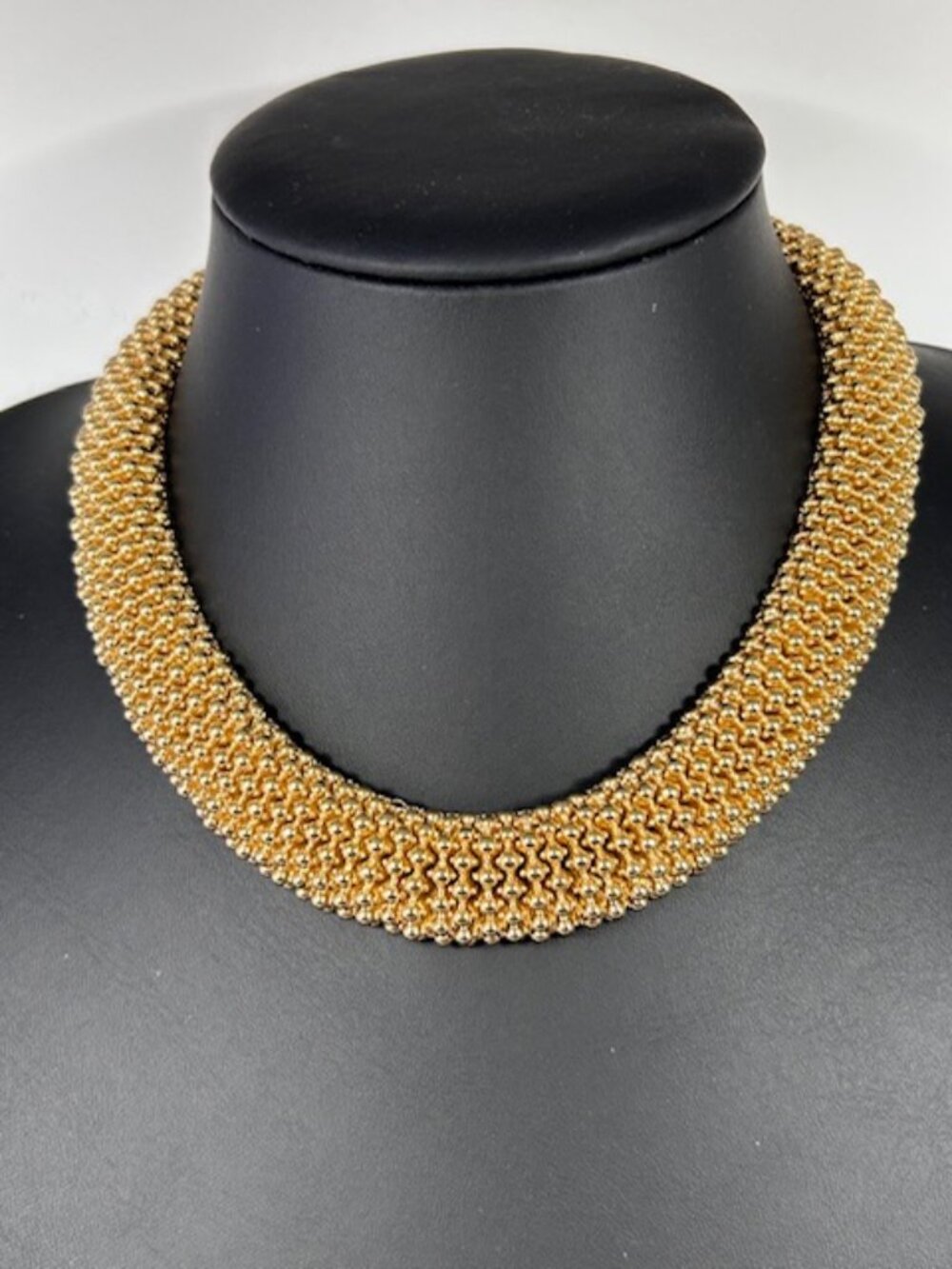 Ciner gold choker